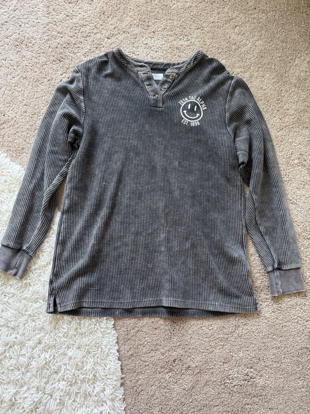Long-Sleeve Waffle Henley Top - Gray